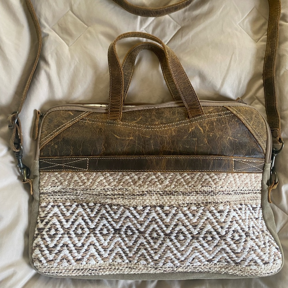 Myra messenger bag